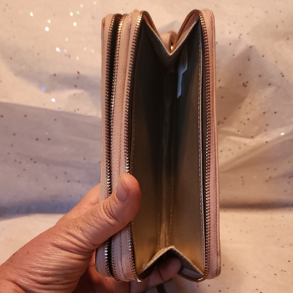 New York And Company Cream Wallet with Classic Design - Picture 4 of 5